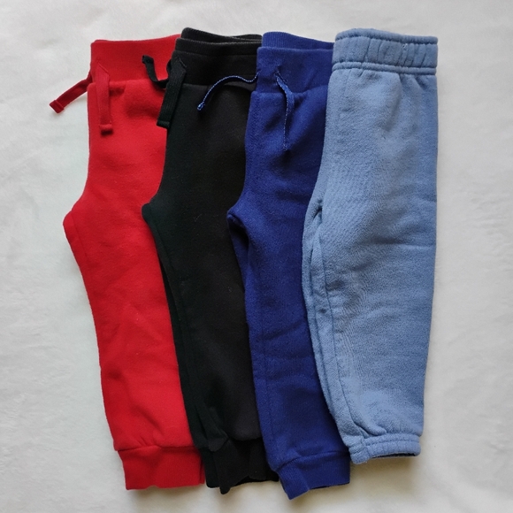 Lot Of 4 Baby Sweat Pants | Solid Color Red Black Navy Blue | Size 18M - Picture 2 of 2